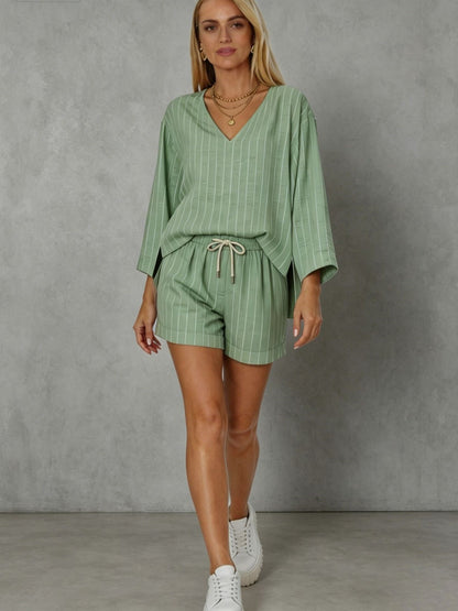 Loose V-neck long sleeved shorts striped set eprolo