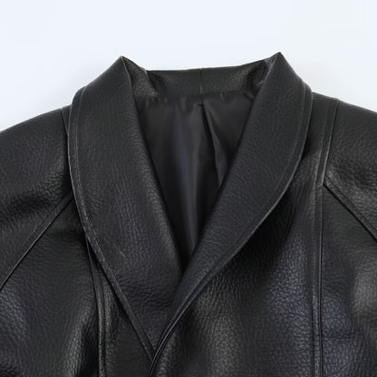 Commuting style with belt and leather jacket eprolo