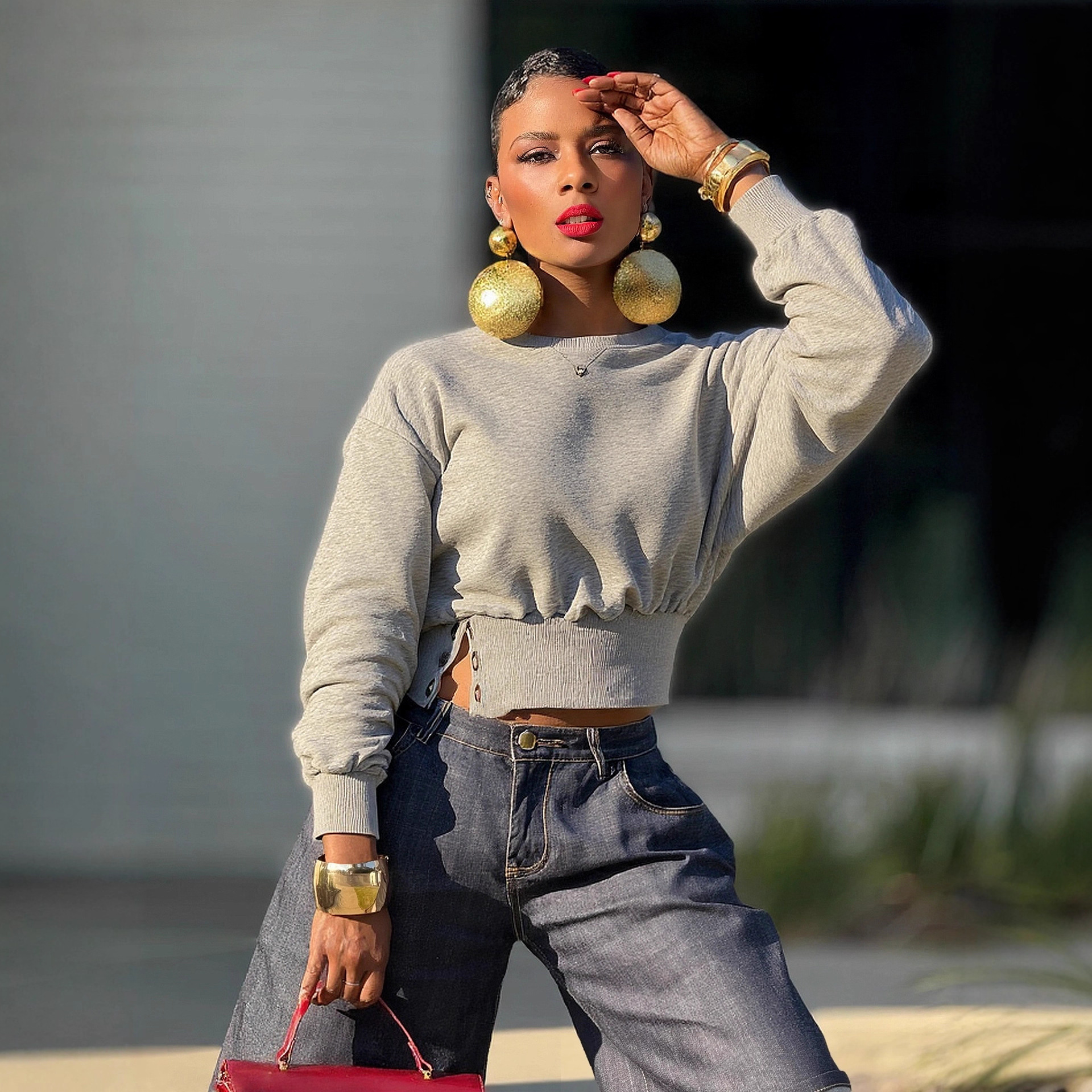 Short Crop Hoodie with Side Buttons, Waist Cinching, Round Neck eprolo