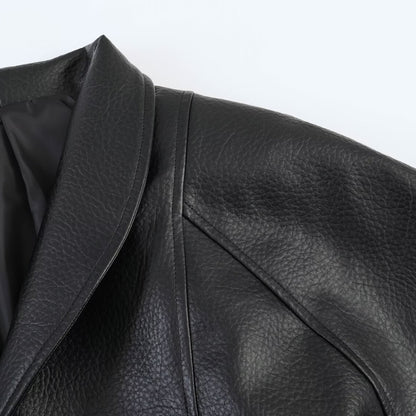 Commuting style with belt and leather jacket eprolo